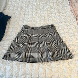 Arizona Pleated Black and White Checkered A-Line Skirt
